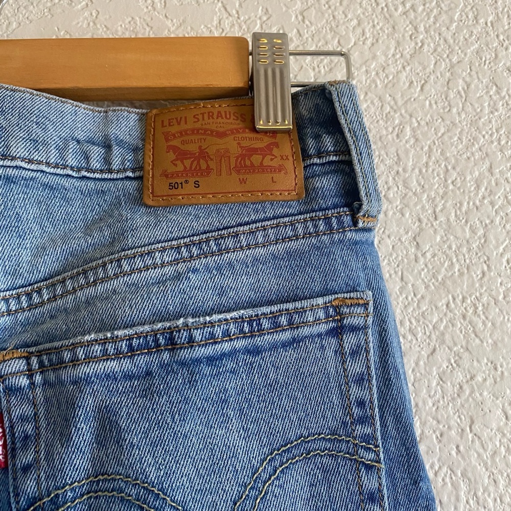 Levi’s 501 jeans in the perfect condition size W26 L30 - Picture 5 of 7